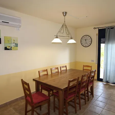 Casa Cerca Del Mar Con Piscina, A/c Opcional, Admite Mascotas, Playa Perros, Deltebre - Es-184-17 * ריומאר